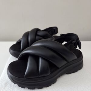 GU-Uniqlo Black Flat Platform Puffy Cushioned Women's Sandals Sz 6.5